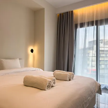 8 By Proliving Hospitality Apartment *