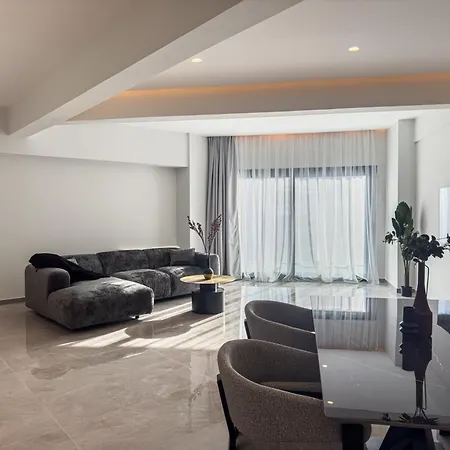8 By Proliving Hospitality *