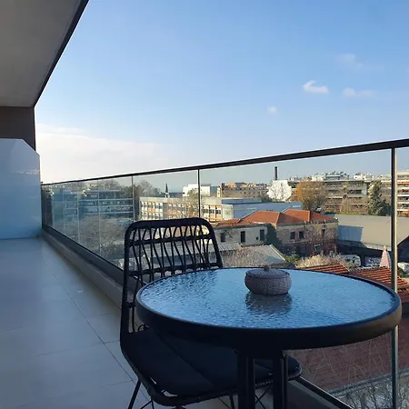 8 By Proliving Hospitality Apartment *