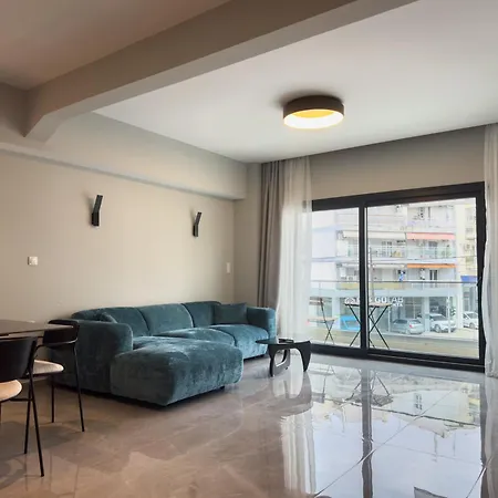 8 By Proliving Hospitality * Thessaloniki