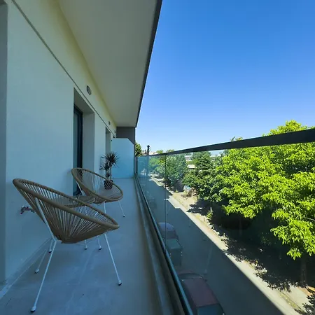 Apartment 8 By Proliving Hospitality