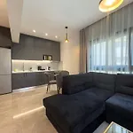 8 By Proliving Hospitality * Szaloniki