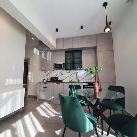 8 By Proliving Hospitality Apartman