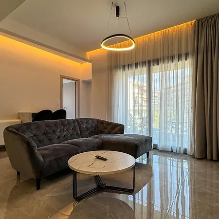 8 By Proliving Hospitality Salonicco