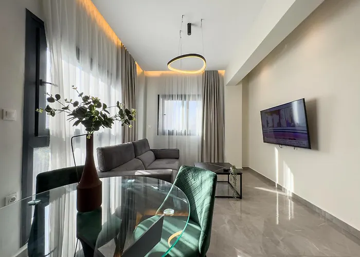 8 By Proliving Hospitality 아파트