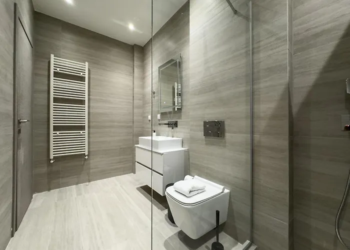 8 By Proliving Hospitality 아파트