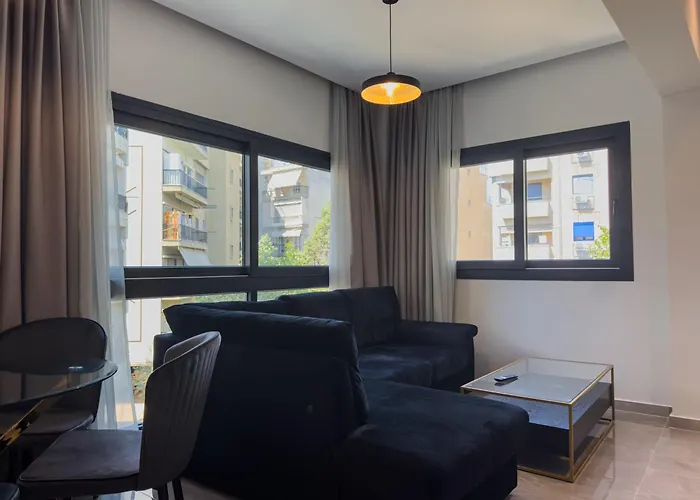 아파트 8 By Proliving Hospitality