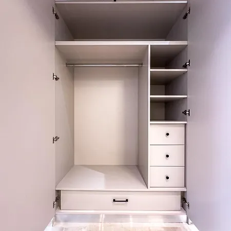 8 By Proliving Hospitality *